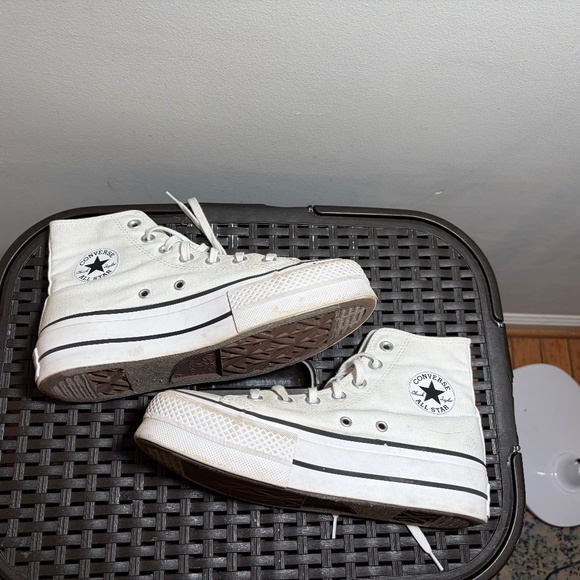 Girls Converse Platform Hightops - Picture 1 of 4